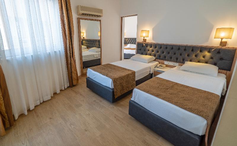 Kleopatra Celine Hotel Alanya Extérieur photo